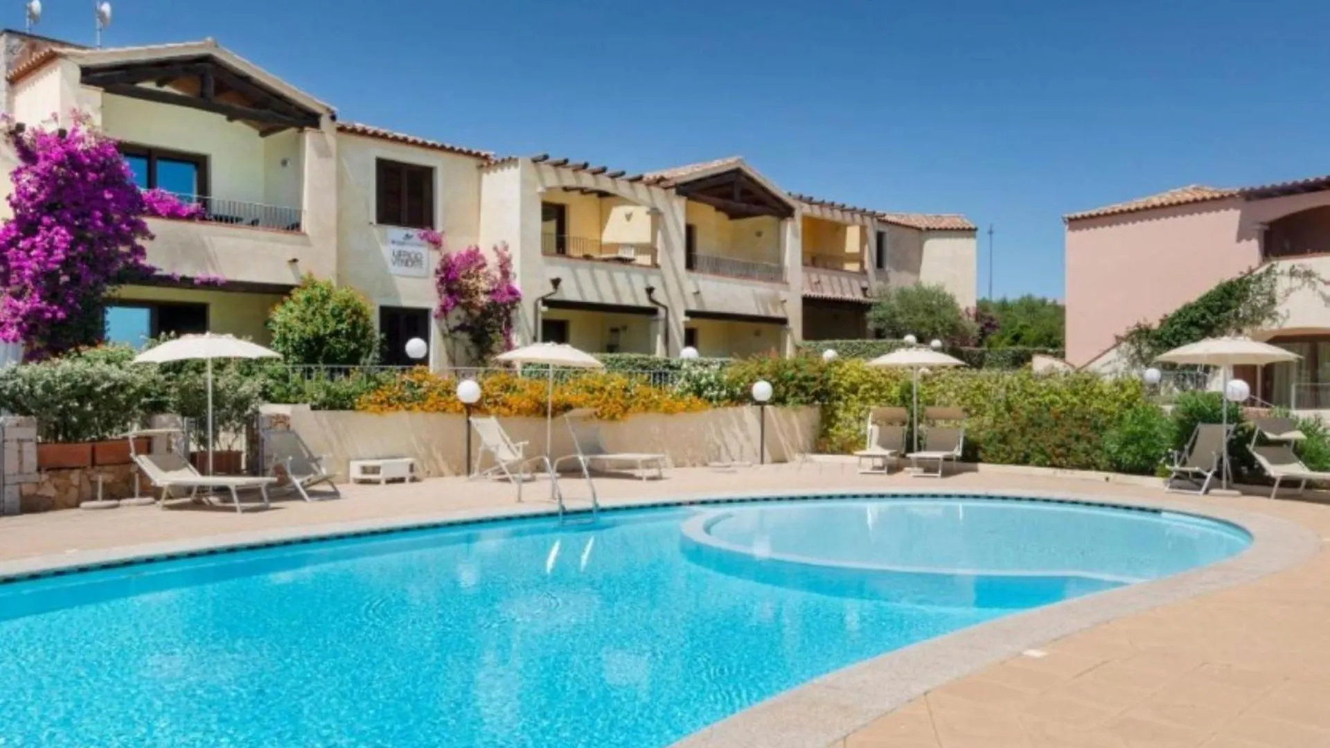 Lazulite - Sardinia Suite Murta Maria Olaszország